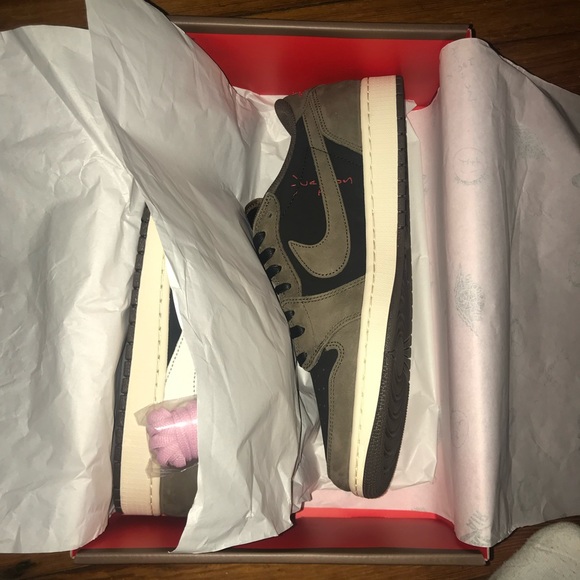 100% Authentic Travis Scott Air Jordan 1 Low sz 13 - Picture 3 of 5